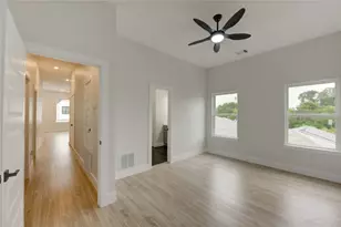 811 E 39th St, Houston, TX 77022 - Photo 20