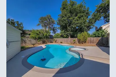 9306 Bankside Drive, Houston, TX 77031 - Photo 14