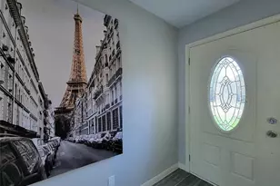 9306 Bankside Dr, Houston, TX 77031 - Photo 2