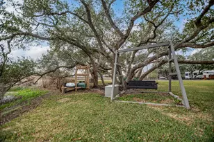1236 Riverside Dr, Palacios, TX 77465 - Photo 34