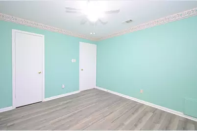 8615 Belle Park Drive, Houston, TX 77099 - Photo 42