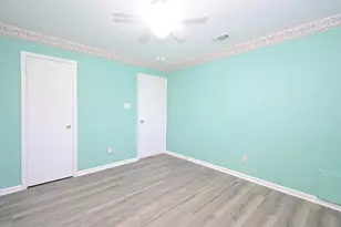 8615 Belle Park Dr, Houston, TX 77099 - Photo 42