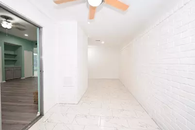 8615 Belle Park Drive, Houston, TX 77099 - Photo 36