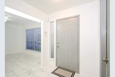 8615 Belle Park Drive, Houston, TX 77099 - Photo 10