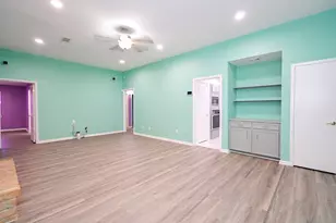 8615 Belle Park Dr, Houston, TX 77099 - Photo 2