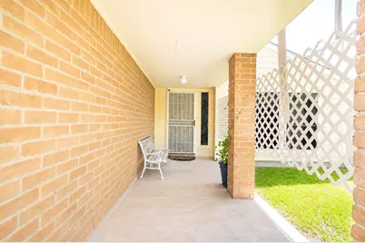 8615 Belle Park Drive, Houston, TX 77099 - Photo 8