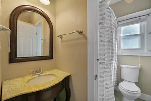 1712 19th St, Galveston, TX 77550 - Photo 20