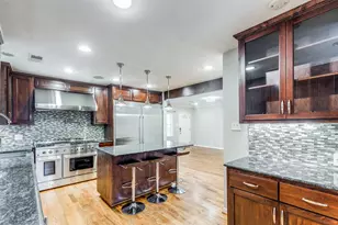 4035 Oakridge St, Houston, TX 77009 - Photo 2