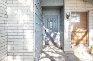 4850 Heathrow Ln, Alvin, TX 77511 - Photo 4