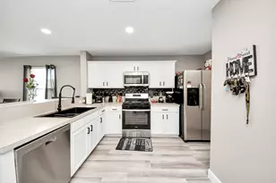 8218 Radial Ct, Rosharon, TX 77583 - Photo 14