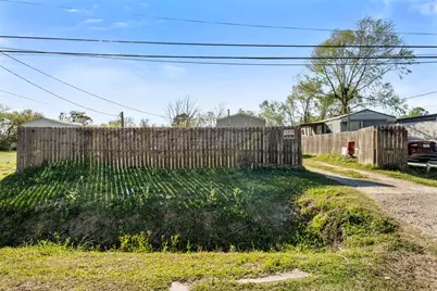5421 N Redell Road, Baytown, TX 77521 - Photo 10