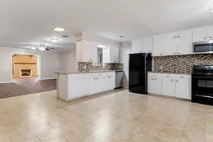 2728 Encino Ave, Bay City, TX 77414 - Photo 6