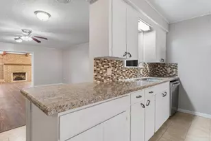 2728 Encino Ave, Bay City, TX 77414 - Photo 8