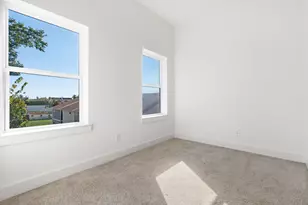 868 E 35th St, Houston, TX 77022 - Photo 24