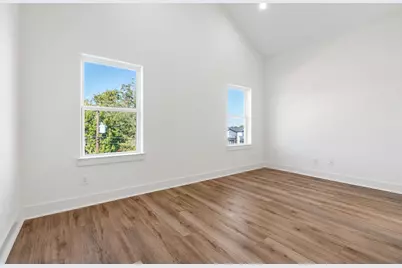 868 E 35th Street, Houston, TX 77022 - Photo 16