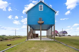 2313 Gumbo Dr, Gilchrist, TX 77617 - Photo 4