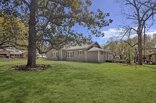 201 N Pine St, Corrigan, TX 75939 - Photo 10