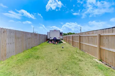936 13th Street, Dickinson, TX 77539 - Photo 14