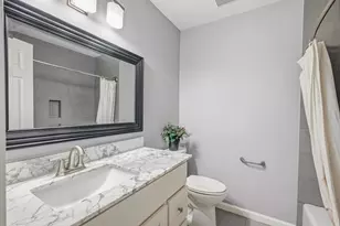 10703 Valley Forge Dr, Houston, TX 77042 - Photo 42