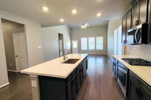 2307 Sweet Bay Dr, Dickinson, TX 77539 - Photo 6