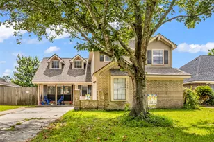 1006 Autumn Ct, League City, TX 77573 - Photo 1