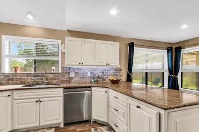 1006 Autumn Court, League City, TX 77573 - Photo 16
