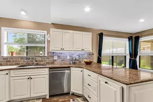 1006 Autumn Ct, League City, TX 77573 - Photo 16