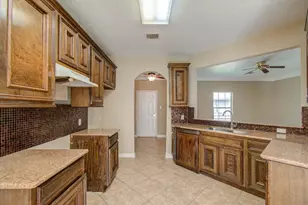 5012 Higgins St, Houston, TX 77033 - Photo 8