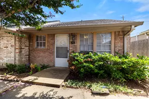 1016 Tri Oaks Ln, Houston, TX 77043 - Photo 2
