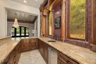 5550 Candlewood Dr, Houston, TX 77056 - Photo 10