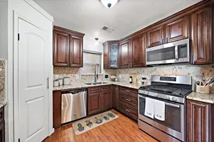 8723 Kirkmont Dr, Houston, TX 77089 - Photo 4