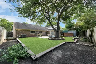 3402 Hidden Creek Dr, Sugar Land, TX 77479 - Photo 20