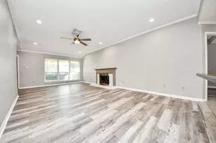 3402 Hidden Creek Dr, Sugar Land, TX 77479 - Photo 6