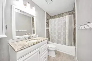 3402 Hidden Creek Dr, Sugar Land, TX 77479 - Photo 16