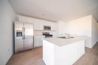 9126 Harvest Steel Drive, Baytown, TX 77521 - Photo 4