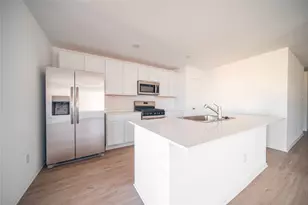 9126 Harvest Steel Dr, Baytown, TX 77521 - Photo 4