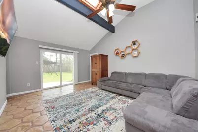 10007 Loch Dane Drive, Houston, TX 77070 - Photo 6