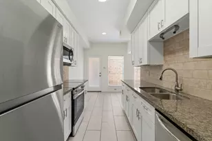 600 Wilcrest Dr, Houston, TX 77042 - Photo 10