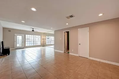 2232 S Piney Point Road #103, Houston, TX 77063 - Photo 4