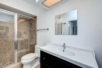 2232 S Piney Point Road #103, Houston, TX 77063 - Photo 26