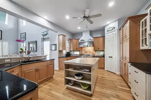 3315 Windlass Ct, Galveston, TX 77554 - Photo 8