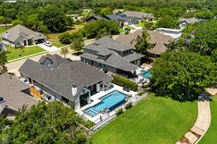 2833 Persimmon Ridge Ct, Bryan, TX 77807 - Photo 2