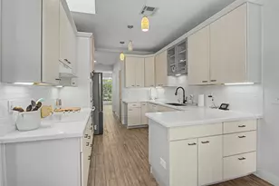 3924 Amanda Ct, Dickinson, TX 77539 - Photo 16