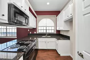 8888 Benning Dr, Houston, TX 77031 - Photo 8