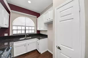 8888 Benning Dr, Houston, TX 77031 - Photo 10