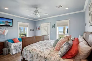 961 Hamilton Dr, Crystal Beach, TX 77650 - Photo 18