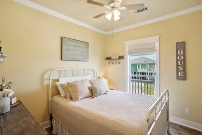 961 Hamilton Drive, Crystal Beach, TX 77650 - Photo 12