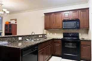 107 Forest Dr, College Station, TX 77840 - Photo 4