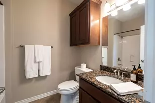 107 Forest Dr, College Station, TX 77840 - Photo 18