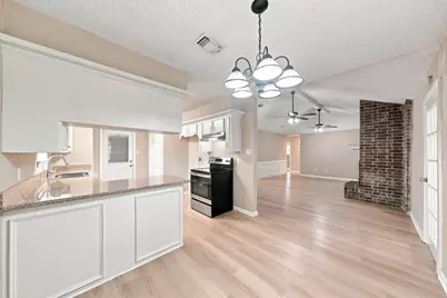 13317 Rene Circle, Santa Fe, TX 77510 - Photo 10